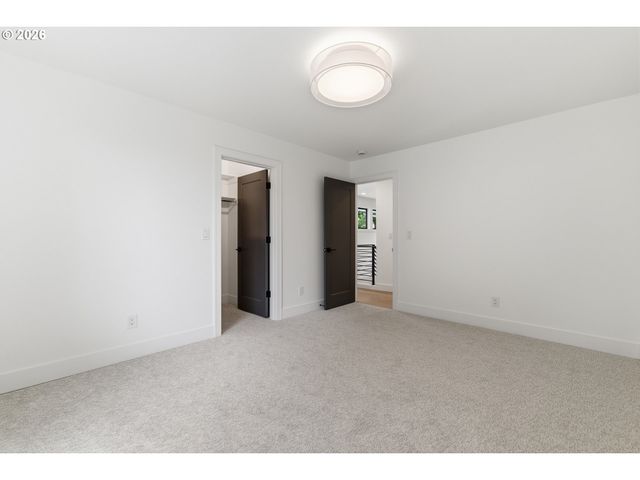 665 4TH St, Lake Oswego, OR 97034
