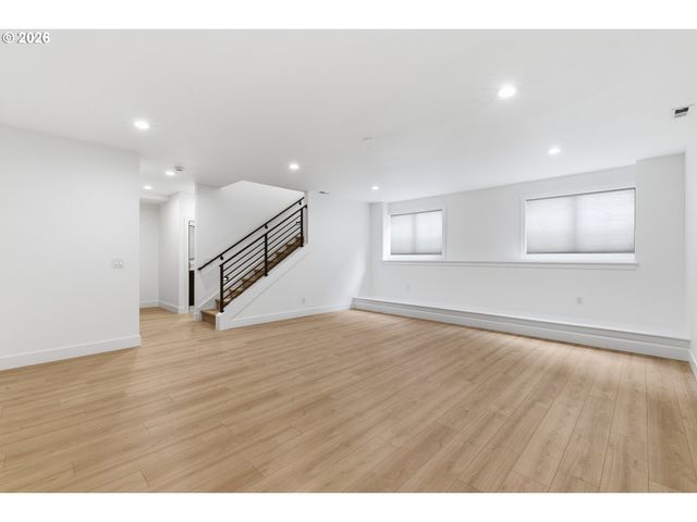 665 4TH St, Lake Oswego, OR 97034