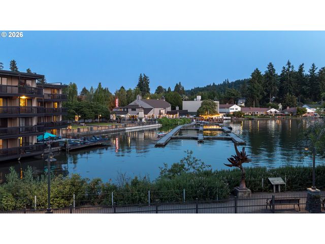 665 4TH St, Lake Oswego, OR 97034