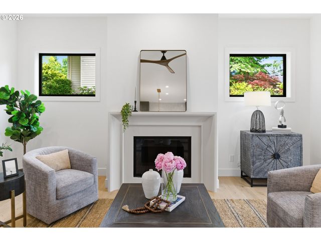 665 4TH St, Lake Oswego, OR 97034
