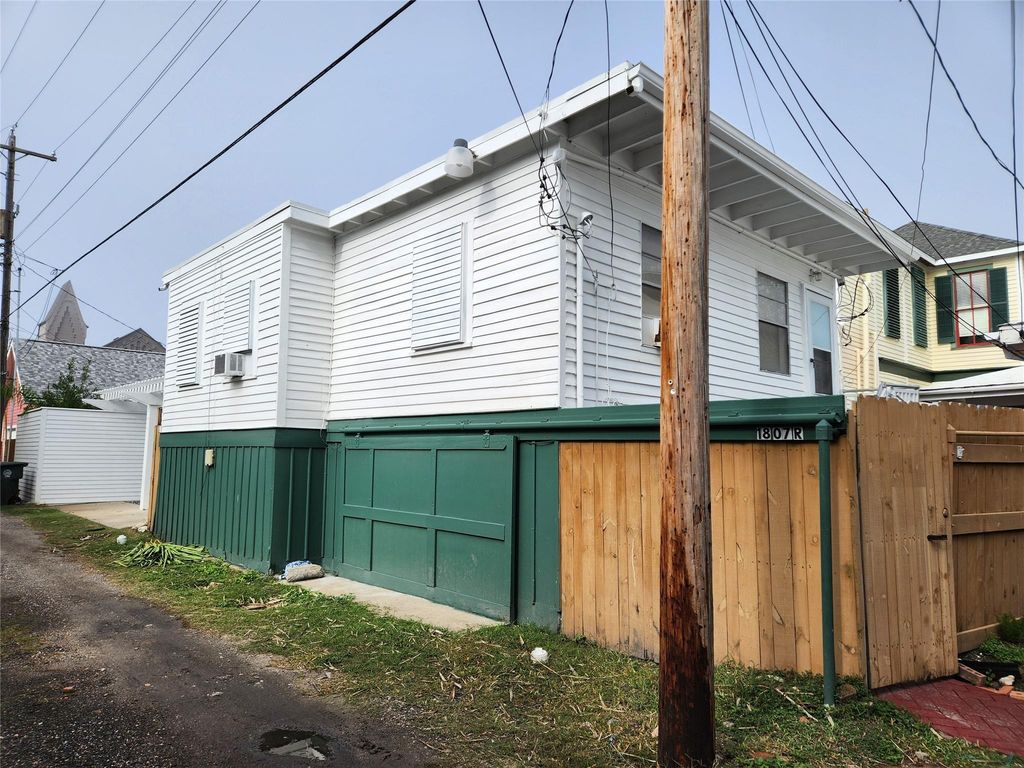 1807 Church Rear, Galveston, TX 77550