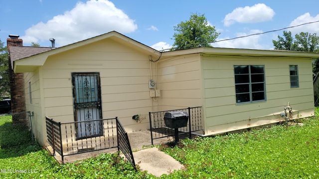 1577 Azalea Street, Clarksdale, MS 38614