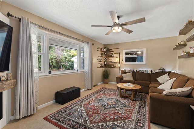 3728 S Marshall Avenue, Sedalia, MO 65031