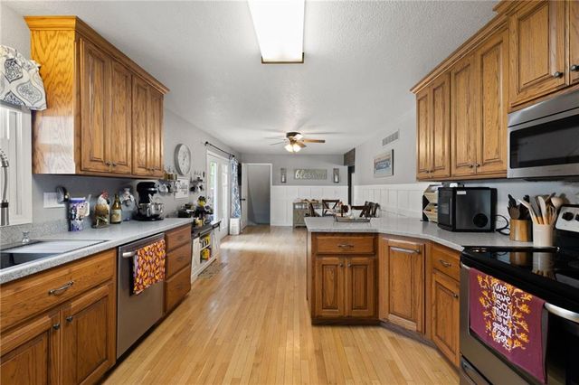 3728 S Marshall Avenue, Sedalia, MO 65031