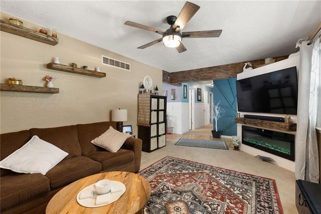 3728 S Marshall Avenue, Sedalia, MO 65031