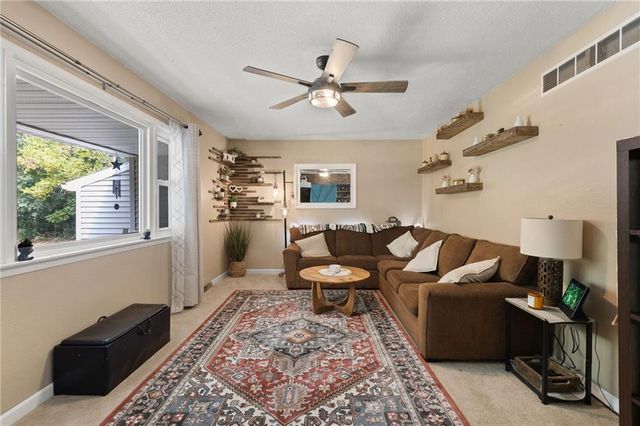 3728 S Marshall Avenue, Sedalia, MO 65031