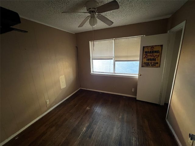 1530 Hillcrest Street, Mesquite, TX 75149