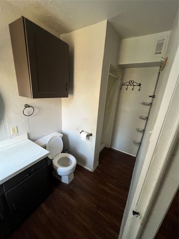 1530 Hillcrest Street, Mesquite, TX 75149