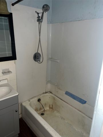 1530 Hillcrest Street, Mesquite, TX 75149