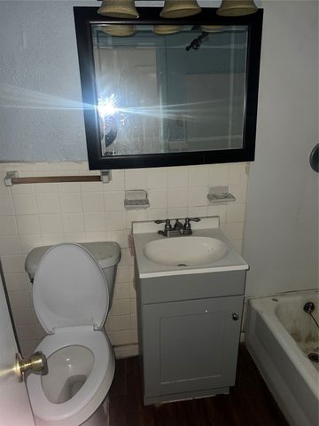 1530 Hillcrest Street, Mesquite, TX 75149