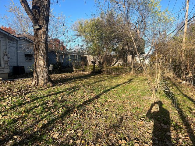 1530 Hillcrest Street, Mesquite, TX 75149