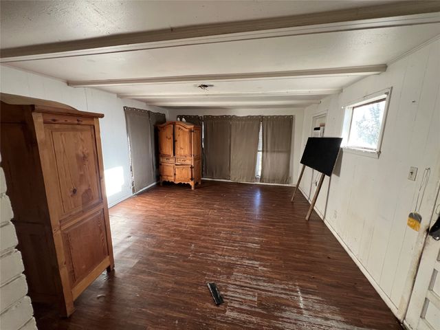 1530 Hillcrest Street, Mesquite, TX 75149