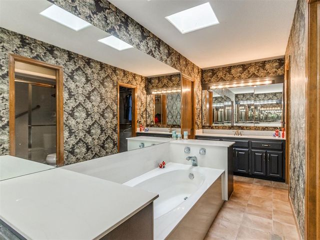 6105 Sudbury Drive, Oklahoma City, OK 73162