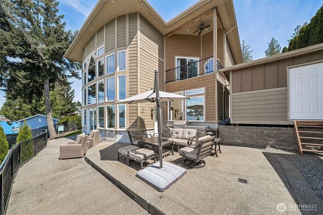 6804 Vandermark Road, Bonney Lake, WA 98391