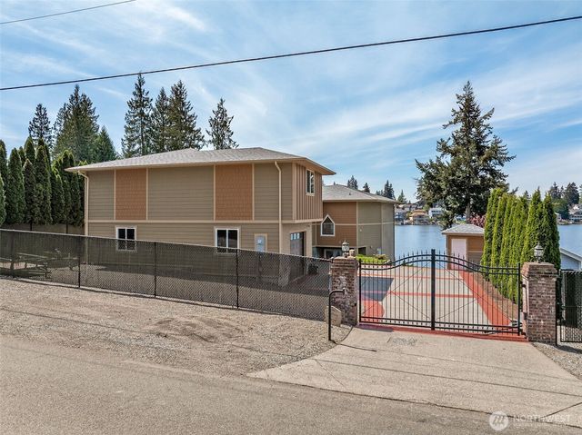 6804 Vandermark Road, Bonney Lake, WA 98391