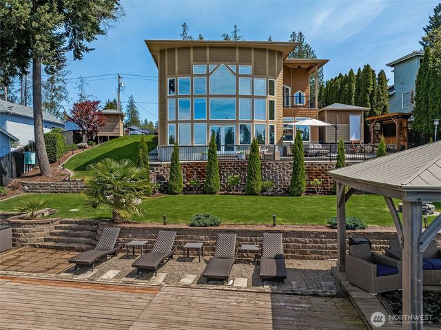 6804 Vandermark Road, Bonney Lake, WA 98391