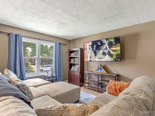 41 Steelecrest Lane, Granite City, IL 62040