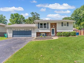 41 Steelecrest Lane, Granite City, IL 62040