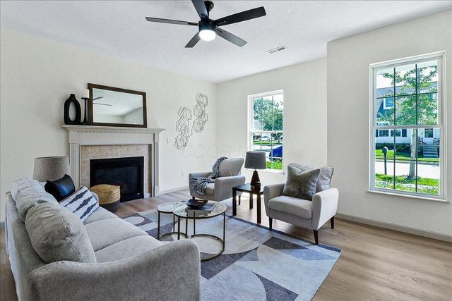 1091 Eberton Avenue, Blacklick, OH 43004