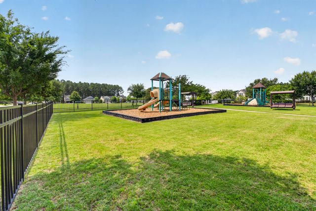 691 Redbud Lane, Summerville, SC 29483