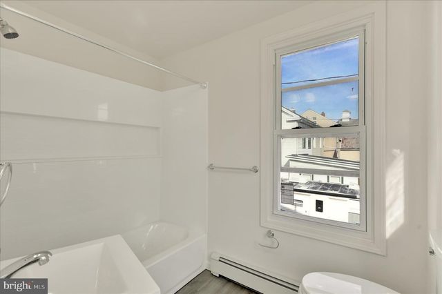 23 N FRONT ST, Womelsdorf, PA 19567