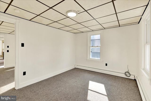 23 N FRONT ST, Womelsdorf, PA 19567