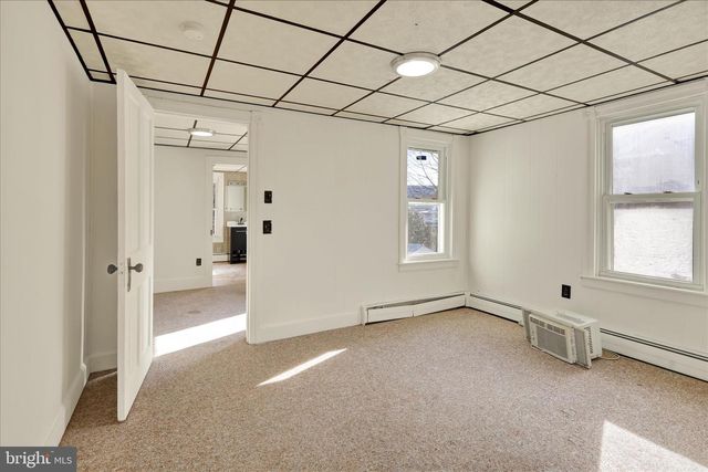 23 N FRONT ST, Womelsdorf, PA 19567