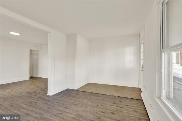 23 N FRONT ST, Womelsdorf, PA 19567