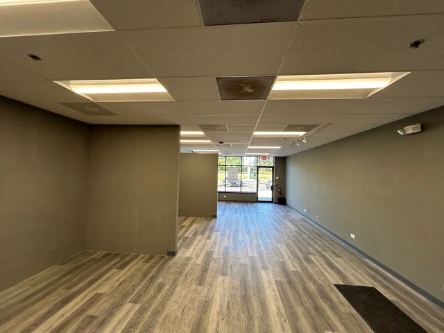 1520 W Algonquin Road, Palatine, IL 60067