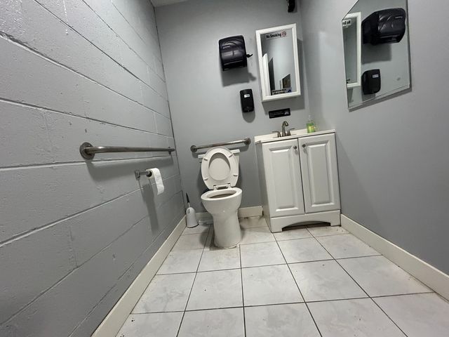 1520 W Algonquin Road, Palatine, IL 60067