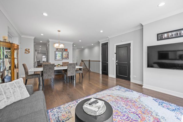 2743 N Ashland Avenue 1N, Chicago, IL 60614