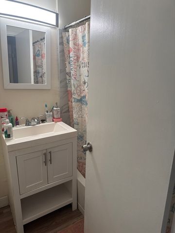 7363 S South Shore Drive 209, Chicago, IL 60649