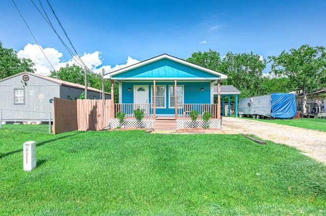 620 6th Street, San Leon, TX 77539