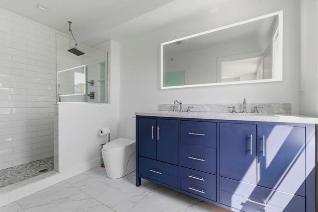 10R Spring Garden St 3, Boston, MA 02125