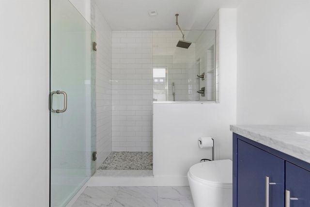10R Spring Garden St 3, Boston, MA 02125