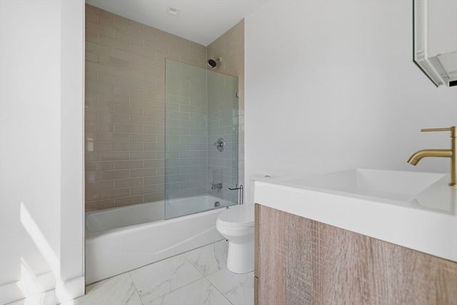 10R Spring Garden St 3, Boston, MA 02125