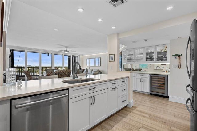 450 Ocean Drive Ph3, Juno Beach, FL 33408