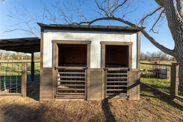 210 W Mulberry Avenue, Wharton, TX 77488