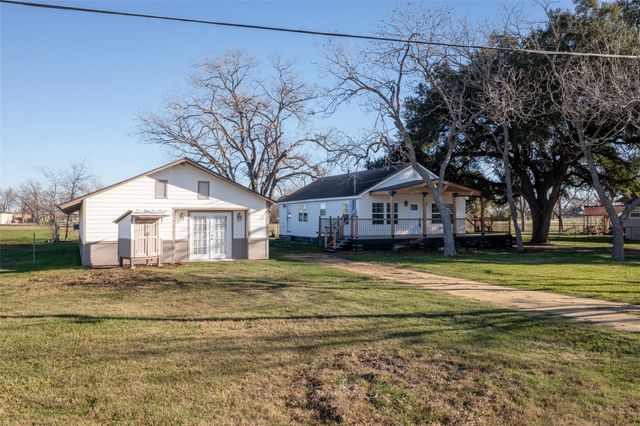 210 W Mulberry Avenue, Wharton, TX 77488