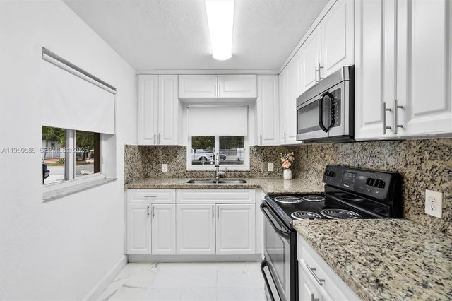 934 E 22nd St 934, Hialeah, FL 33013