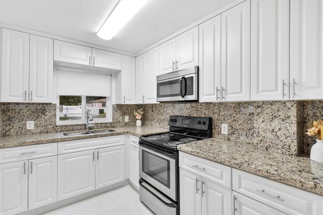 934 E 22nd St 934, Hialeah, FL 33013