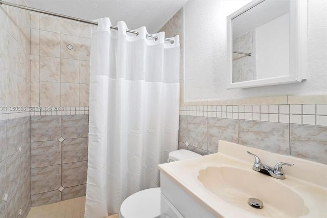 934 E 22nd St 934, Hialeah, FL 33013