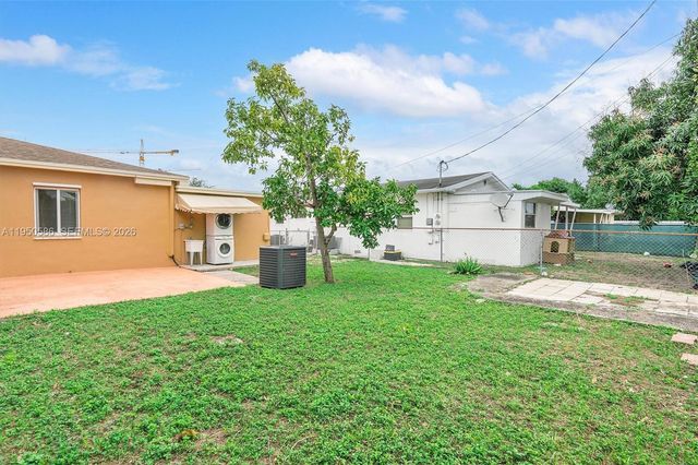 934 E 22nd St 934, Hialeah, FL 33013