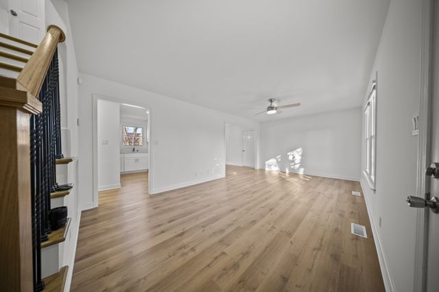 371 Manorstone Ln, Clarksville, TN 37042