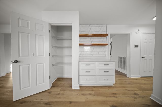 371 Manorstone Ln, Clarksville, TN 37042