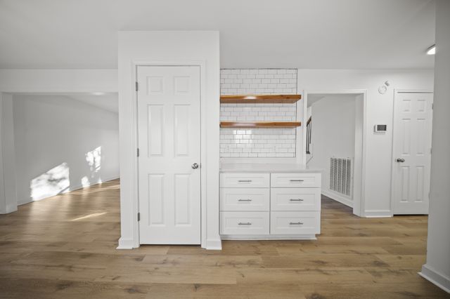 371 Manorstone Ln, Clarksville, TN 37042