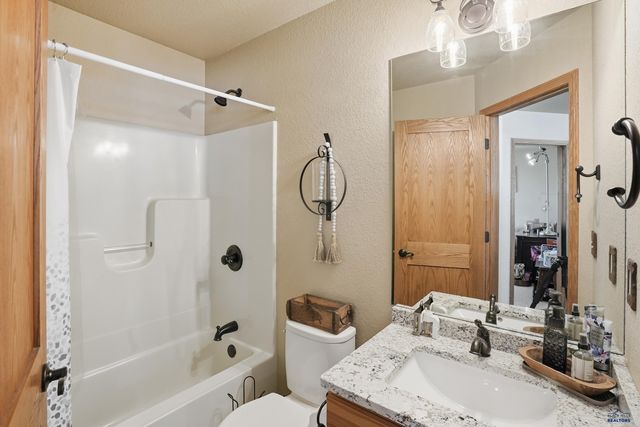 153 SAVOY CIRCLE, Rapid City, SD 57701
