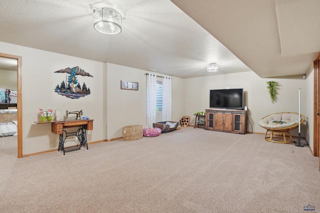 153 SAVOY CIRCLE, Rapid City, SD 57701
