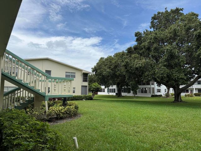 362 Oakridge T, Deerfield Beach, FL 33442