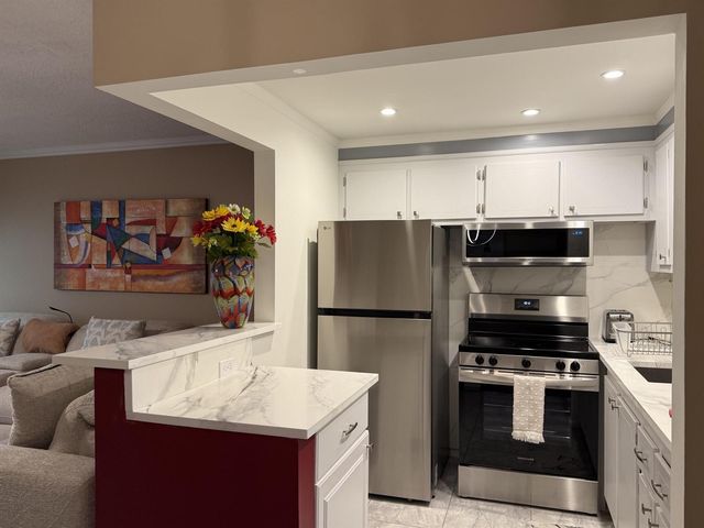 362 Oakridge T, Deerfield Beach, FL 33442